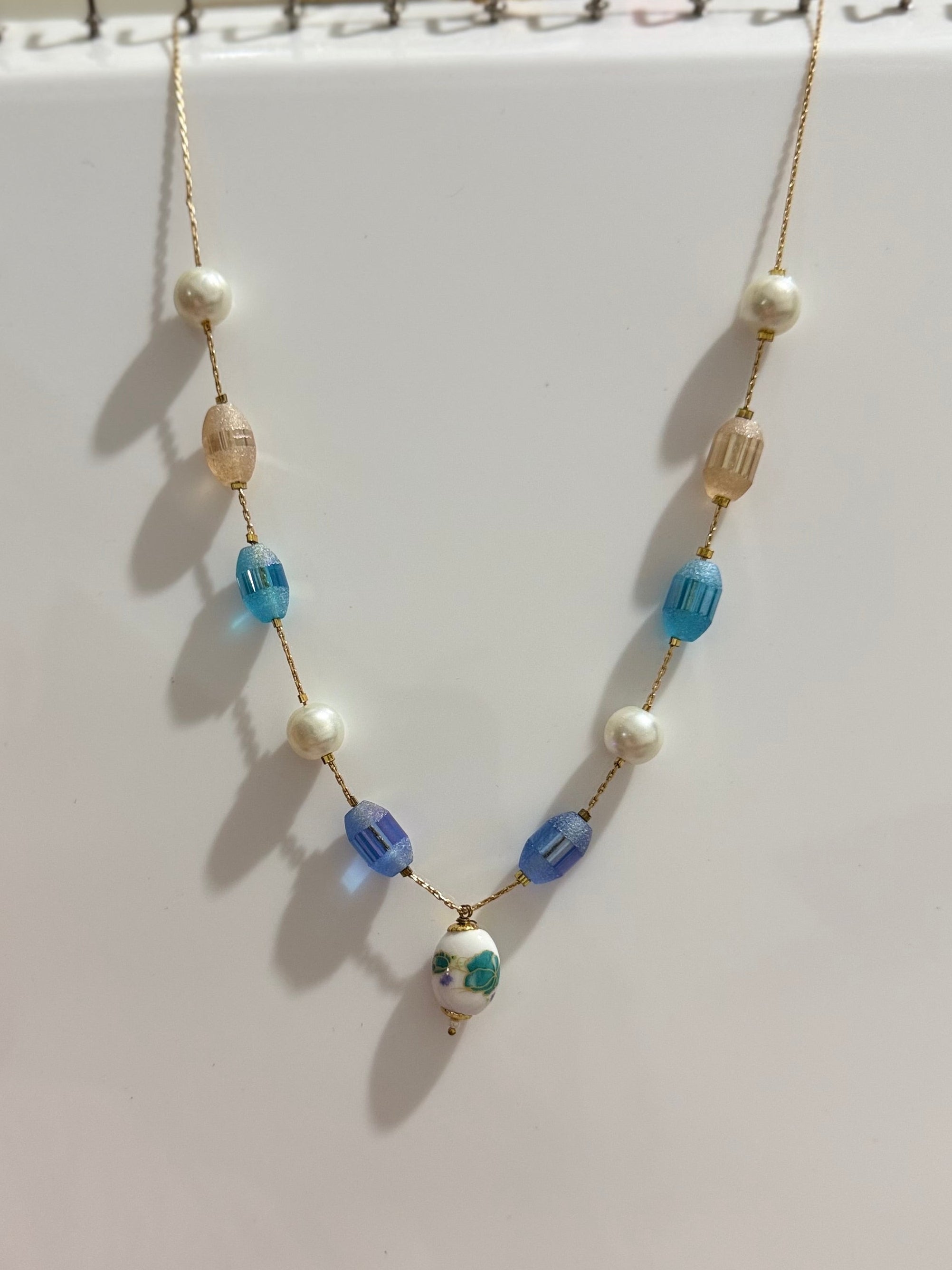 Colorful Beaded Pearl Necklace – Floral Charm Gold Chain (Adjustable)