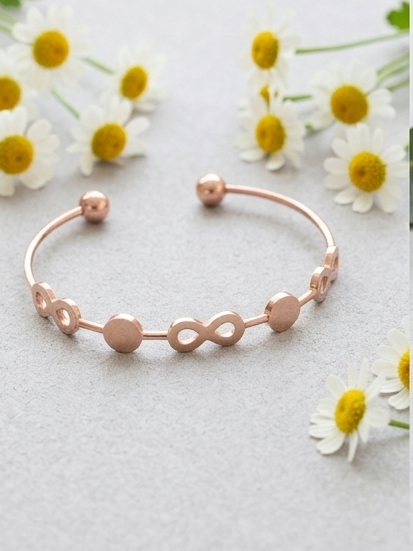 The "it-Girl" Stackable Cuffs: 5 Styles in Rose Gold & Vintage Silver