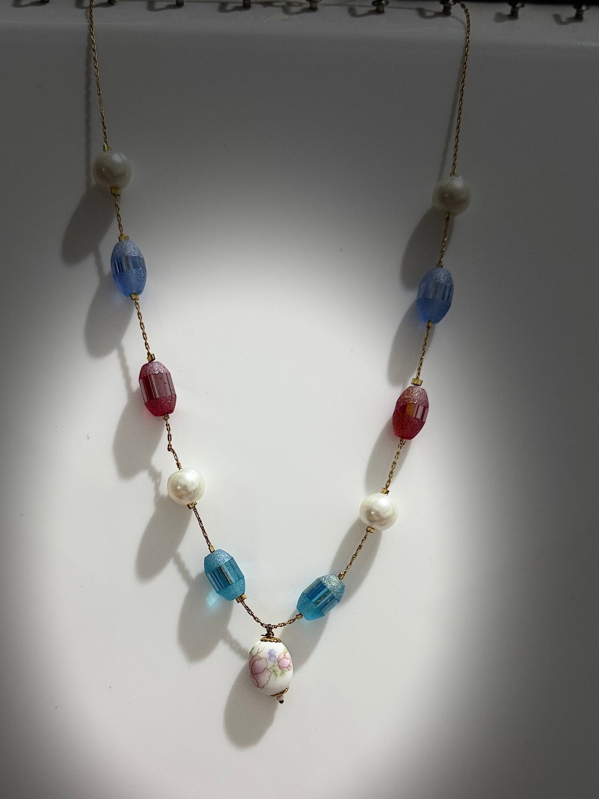 Colorful Beaded Pearl Necklace – Floral Charm Gold Chain (Adjustable)